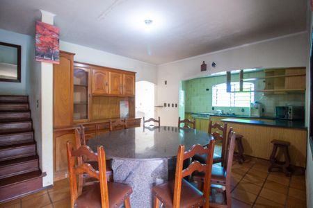 Casa para alugar com 1000m², 5 quartos e 4 vagasCozinha 