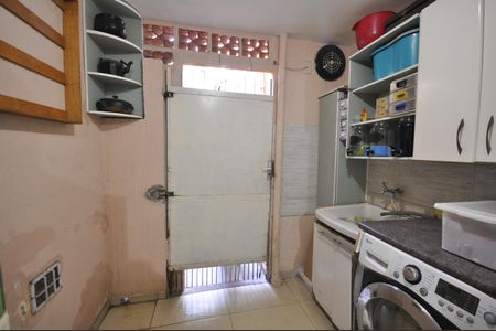 Casa à venda com 300m², 5 quartos e 4 vagasÁrea de Serviço