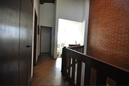 Casa à venda com 300m², 5 quartos e 4 vagasHall de circulação