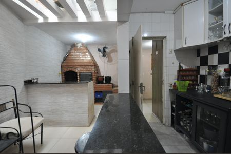 Casa à venda com 300m², 5 quartos e 4 vagasEspaço Gourmet