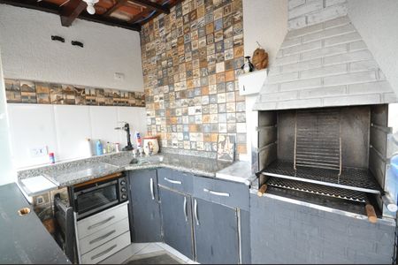 Casa à venda com 300m², 5 quartos e 4 vagasChurrasqueira