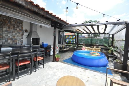 Casa à venda com 300m², 5 quartos e 4 vagasChurrasqueira