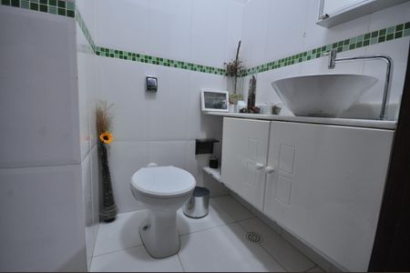 Casa à venda com 300m², 5 quartos e 4 vagasBanheiro de serviço