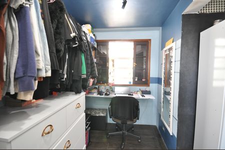 Casa à venda com 300m², 5 quartos e 4 vagasCloset da Suíte 3