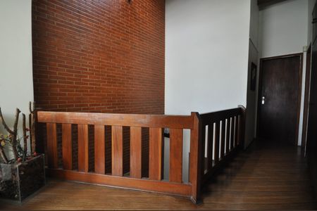 Casa à venda com 300m², 5 quartos e 4 vagasHall de circulação