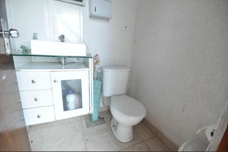 Casa à venda com 300m², 5 quartos e 4 vagasLavabo