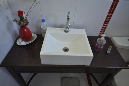 Casa à venda com 300m², 5 quartos e 4 vagasBanheiro da Suíte 2