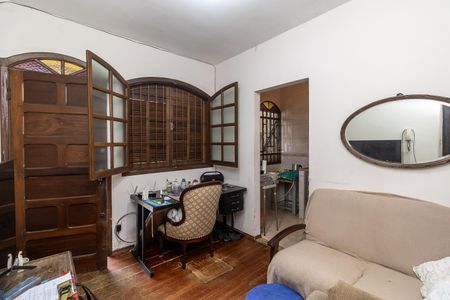 Sala de casa à venda com 1 quarto, 360m² em Ouro Preto, Belo Horizonte