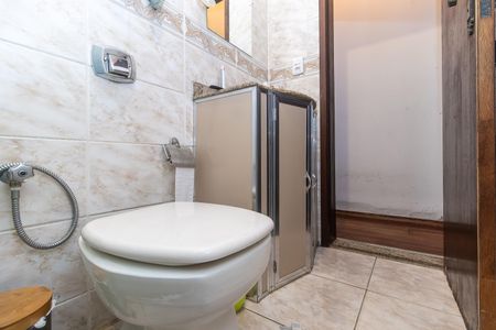 Banheiro de casa à venda com 1 quarto, 360m² em Ouro Preto, Belo Horizonte