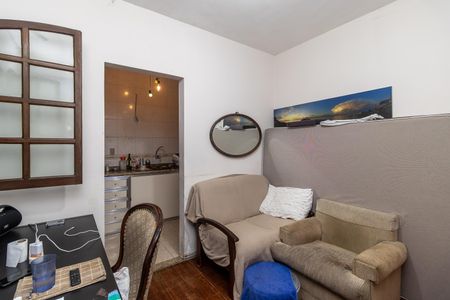 Sala de casa à venda com 1 quarto, 360m² em Ouro Preto, Belo Horizonte