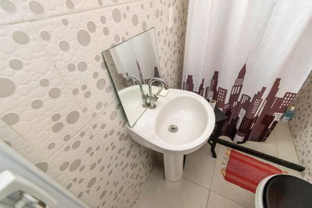 Casa à venda com 160m², 2 quartos e 1 vagaBanheiro Social