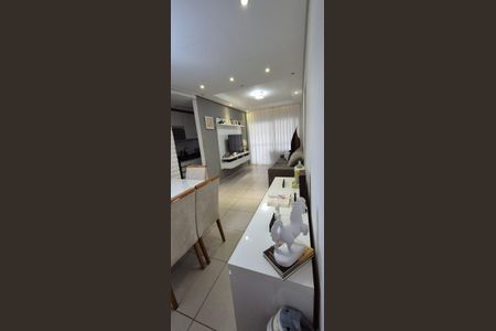 Apartamento à venda com 73m², 2 quartos e 1 vagaSala