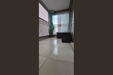 Apartamento à venda com 73m², 2 quartos e 1 vagaVaranda