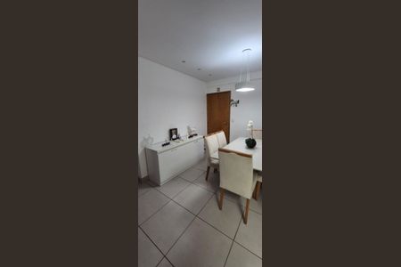 Apartamento à venda com 73m², 2 quartos e 1 vagaSala de jantar
