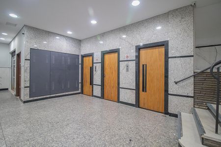 Apartamento à venda com 40m², 1 quarto e sem vagaHall social