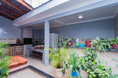 Casa à venda com 180m², 3 quartos e 2 vagasEspaço Gourmet