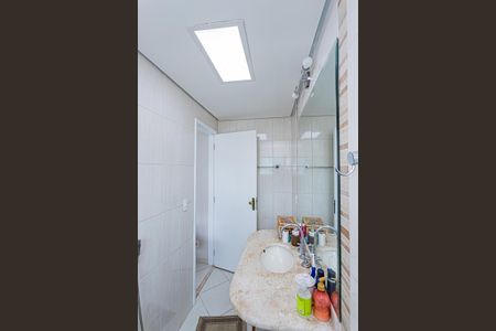 Casa à venda com 180m², 3 quartos e 2 vagasBanheiro suite 1