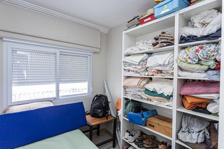 Casa à venda com 180m², 3 quartos e 2 vagasQuarto