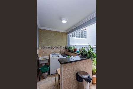 Casa à venda com 180m², 3 quartos e 2 vagasÁrea de Serviço