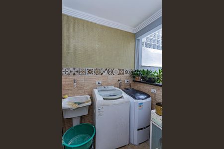 Casa à venda com 180m², 3 quartos e 2 vagasÁrea de Serviço