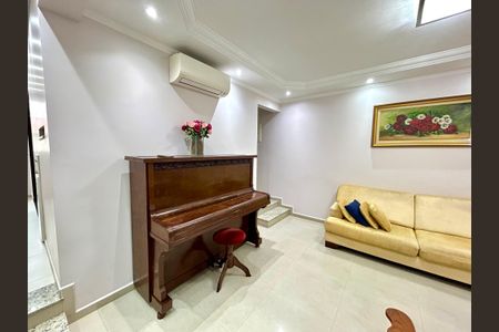 Sala de casa para alugar com 3 quartos, 176m² em Parque Continental I, Guarulhos