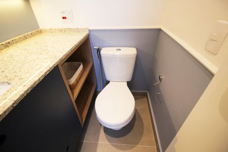 Banheiro da Suíte 2  de apartamento para alugar com 2 quartos, 68m² em Indianópolis, São Paulo