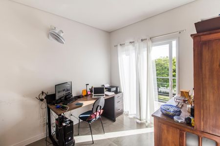 Casa de condomínio à venda com 385m², 4 quartos e 6 vagasEscritório