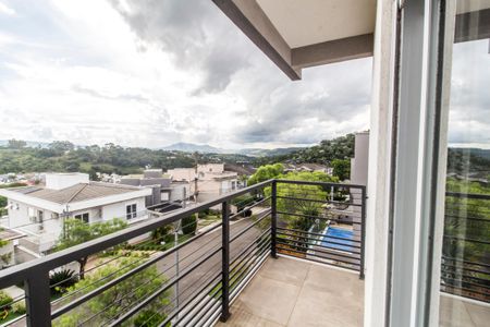 Casa de condomínio à venda com 385m², 4 quartos e 6 vagasVaranda