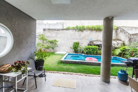 Casa de condomínio à venda com 385m², 4 quartos e 6 vagasVista da Sala