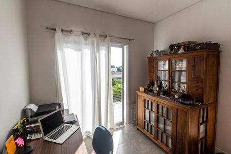 Casa de condomínio à venda com 385m², 4 quartos e 6 vagasEscritório