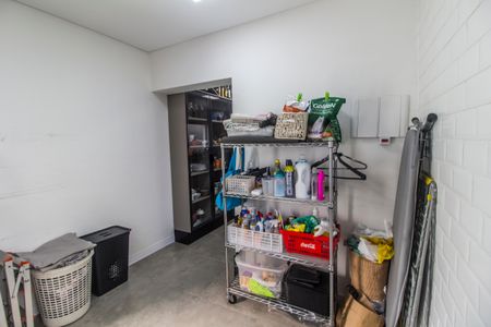 Casa de condomínio à venda com 385m², 4 quartos e 6 vagasÁrea de Serviço