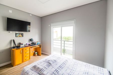 Casa de condomínio à venda com 385m², 4 quartos e 6 vagasSuíte