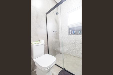 Casa de condomínio à venda com 385m², 4 quartos e 6 vagasBanheiro da Suíte