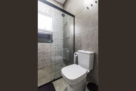 Casa de condomínio à venda com 385m², 4 quartos e 6 vagasBanheiro da Suíte