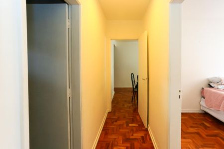 corredor de apartamento à venda com 2 quartos, 74m² em Vila Progredior, São Paulo