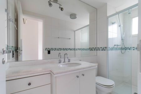 Apartamento para alugar com 158m², 2 quartos e 2 vagas Apartamento para alugar com 158m², 2 quartos e 2 vagasBanheiro da Suíte 1