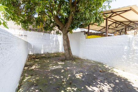 Casa à venda com 47m², 2 quartos e 3 vagasQuintal