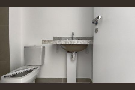 Studio para alugar com 24m², 1 quarto e sem vaga Studio para alugar com 24m², 1 quarto e sem vagaBanheiro