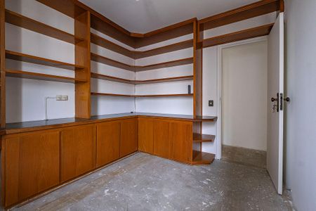 Apartamento à venda com 121m², 4 quartos e 2 vagasQuarto 4