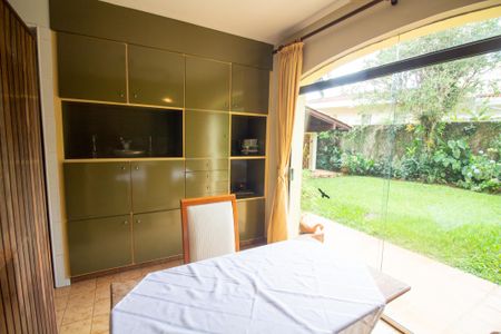 Casa à venda com 255m², 3 quartos e 4 vagasCopa