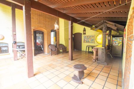 Casa à venda com 255m², 3 quartos e 4 vagasBar / Churrasqueira