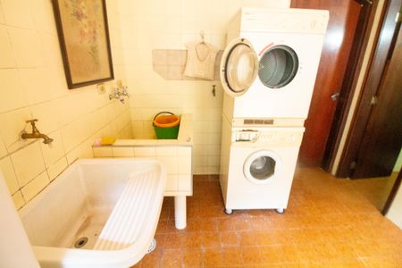 Casa à venda com 255m², 3 quartos e 4 vagasÁrea de Serviço