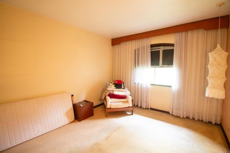 Casa à venda com 255m², 3 quartos e 4 vagasQuarto 3 - Suíte