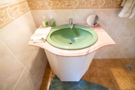 Casa à venda com 255m², 3 quartos e 4 vagasLavabo