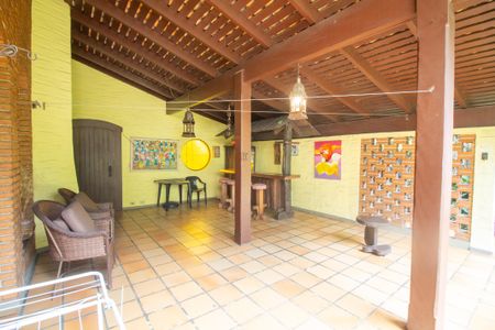 Casa à venda com 255m², 3 quartos e 4 vagasBar / Churrasqueira