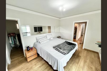 Apartamento à venda com 250m², 5 quartos e 4 vagasQuarto Suíte 3