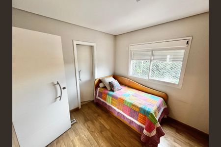 Apartamento à venda com 250m², 5 quartos e 4 vagasQuarto Suíte 4