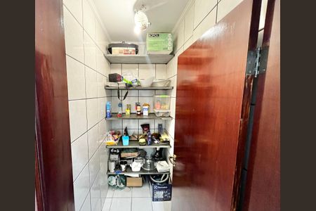 Apartamento à venda com 250m², 5 quartos e 4 vagasDespensa