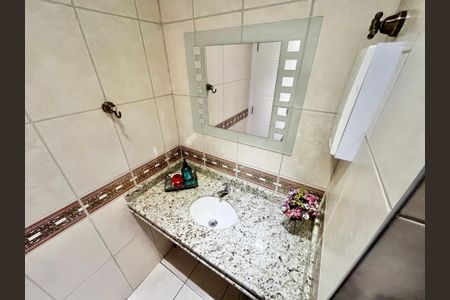 Apartamento à venda com 250m², 5 quartos e 4 vagasLavabo