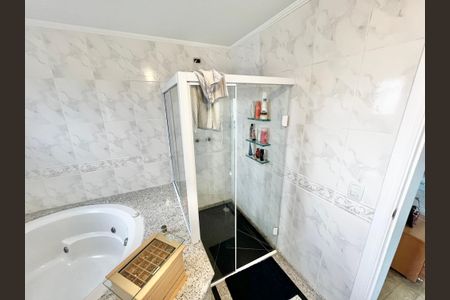 Apartamento à venda com 250m², 5 quartos e 4 vagasBanheiro da Suíte 3